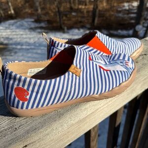 UIN Toledo ‘Ferry Well’ Boat Print Slip On Soft Canvas Shoes Sz 10 Lightweight.